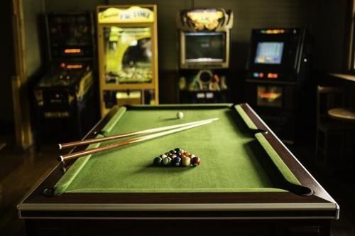 The Middle Pub Hotel Мулумбимби Екстериор снимка